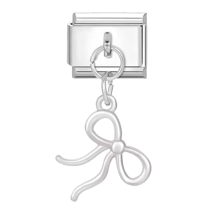 Zavěšená stříbrná mašlička